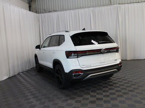 New 2025 Volkswagen Taos SEL AWD/4WD image 25