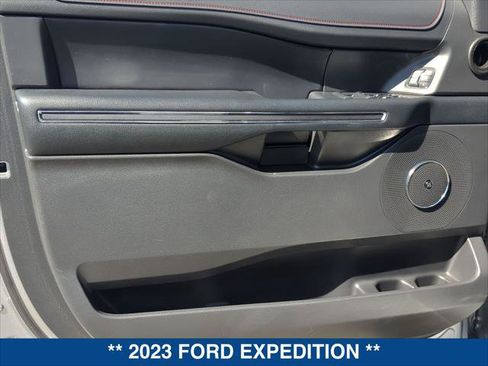 Used 2023 Ford Expedition Limited AWD/4WD image 10