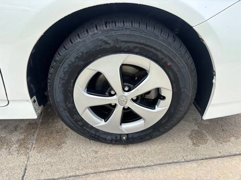 Used 2013 Toyota Prius Four FWD image 15