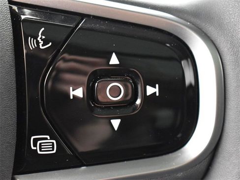 Used 2025 Volvo XC90 B5 Plus w/ Protection Package Premier image 25