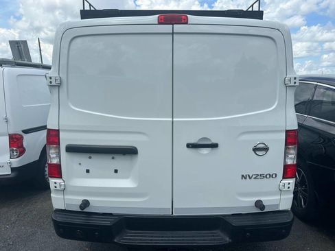 Used 2018 Nissan NV 2500 SV image 4