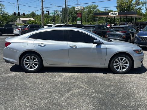 Used 2018 Chevrolet Malibu LT FWD image 6