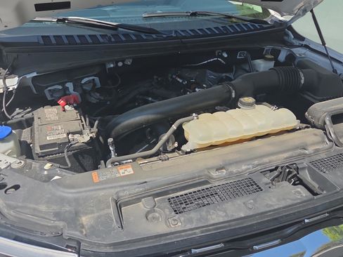 Used 2024 Ford Expedition Limited image 21