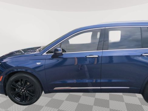 Used 2023 Cadillac XT6 Premium Luxury w/ Platinum Package AWD/4WD image 17