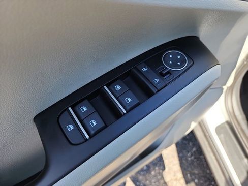 New 2025 Kia Soul LX w/ LX Technology Package image 14