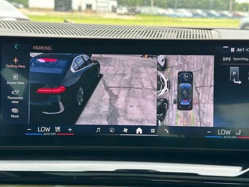 Used 2024 BMW i5 eDrive40i image 54