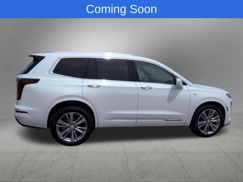 Used 2024 Cadillac XT6 Premium Luxury AWD/4WD image 7