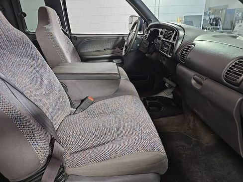 Used 2002 Dodge Ram 2500 Truck 2WD Quad Cab image 26