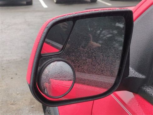 Used 2016 Chevrolet Colorado Z71 image 10