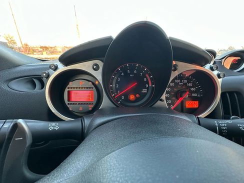 Used 2015 Nissan 370Z Coupe image 15