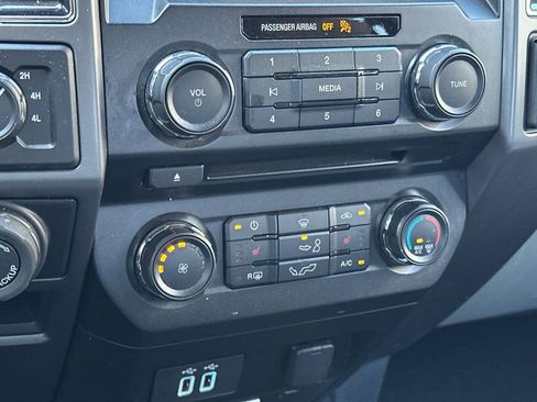 Used 2018 Ford F150 XLT w/ Equipment Group 302A Luxury image 19