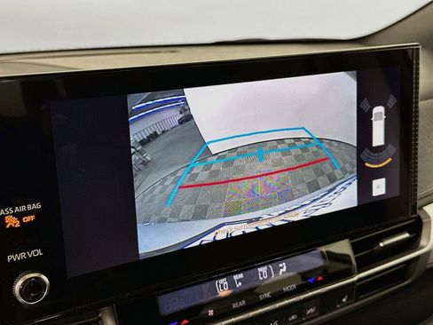 Certified 2025 Toyota Sienna XSE AWD/4WD image 14