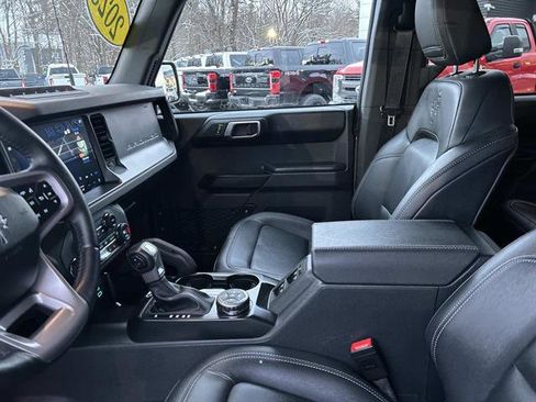 Used 2025 Ford Bronco Badlands image 22
