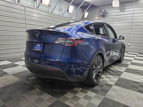Used 2024 Tesla Model Y Performance AWD/4WD image 5