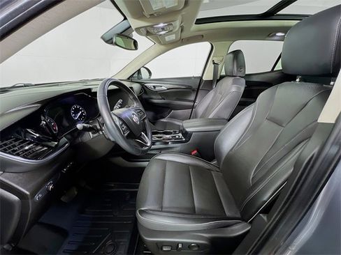 Used 2021 Buick Envision Essence w/ Technology Package I image 10