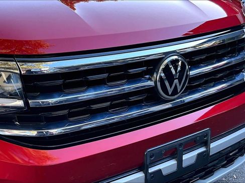 Used 2022 Volkswagen Atlas Cross Sport SE image 31