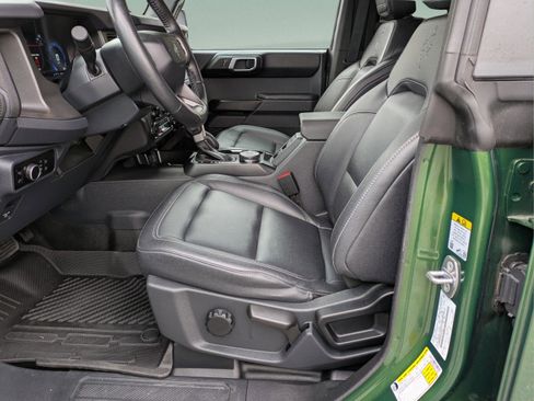 Used 2025 Ford Bronco Badlands image 24