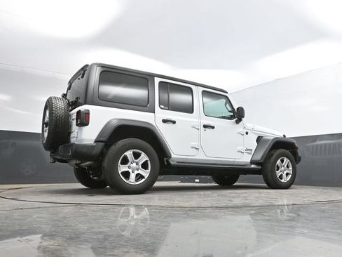 Certified 2018 Jeep Wrangler Unlimited Sport S AWD/4WD image 45