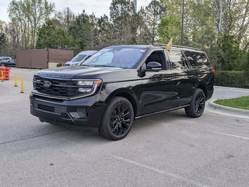 Certified 2025 Ford Expedition Max Platinum w/ Stealth Appearance Package image 8