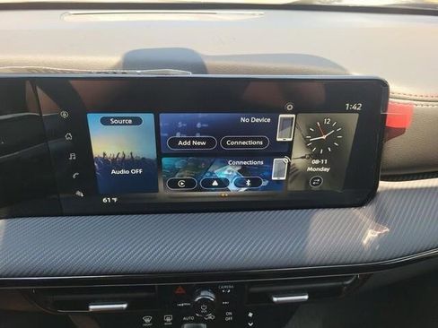 New 2025 Nissan Kicks SR w/ Illumination Package image 12