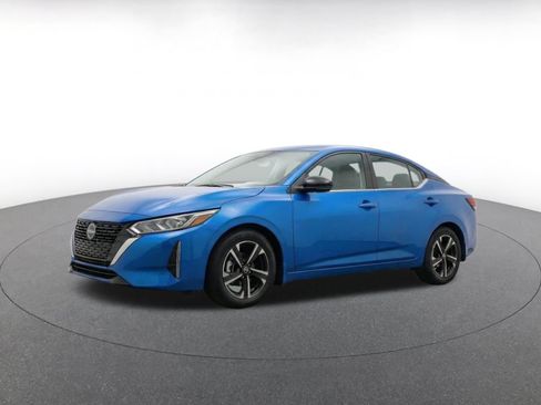 Used 2025 Nissan Sentra SV FWD image 3