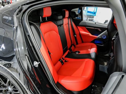 Used 2025 BMW M5 w/ Carbon Package image 34