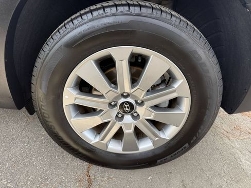 Used 2025 Hyundai Palisade SEL FWD image 26