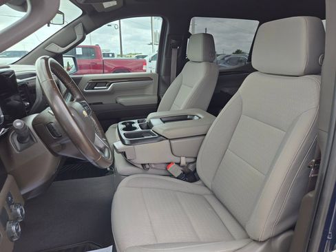 Used 2023 Chevrolet Silverado 1500 LT image 10