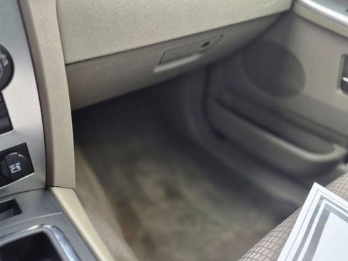 Used 2009 Jeep Grand Cherokee Laredo RWD image 12