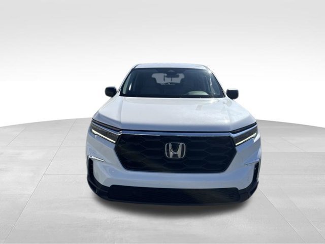 Certified 2023 Honda Pilot LX image 3