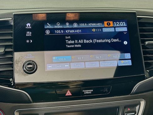 Used 2022 Honda Pilot TrailSport image 14