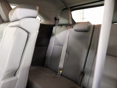 Used 2023 Toyota Highlander XLE AWD/4WD image 32