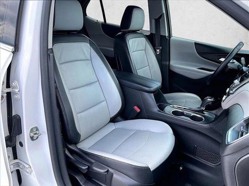 Used 2018 Chevrolet Equinox Premier FWD image 9