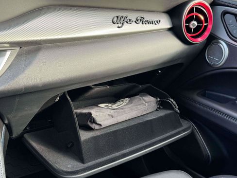 Used 2023 Alfa Romeo Stelvio Veloce image 30