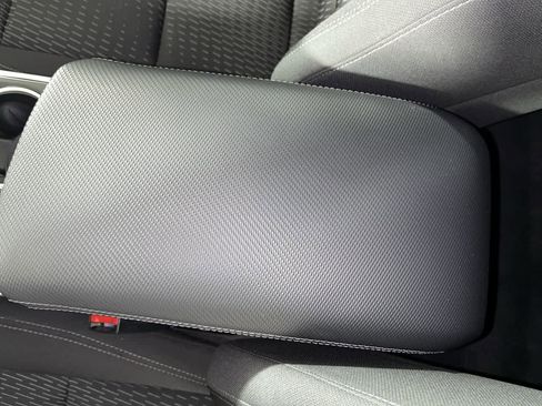 Used 2025 Chevrolet Equinox LT w/ Safety and Technology Package AWD/4WD image 23