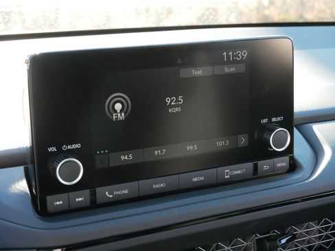 Certified 2025 Honda Accord LX image 22