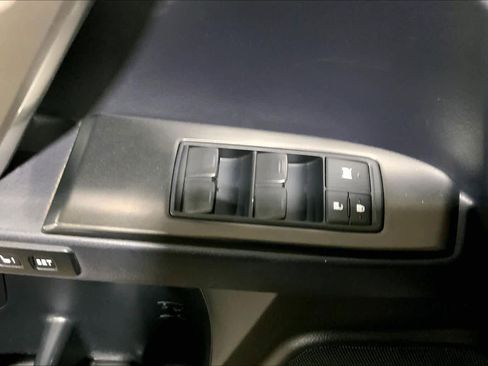 Used 2022 Lexus GX 460 Premium w/ Accessory Package image 34