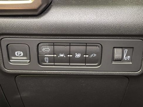 Used 2025 GMC Hummer EV 2X AWD/4WD image 34