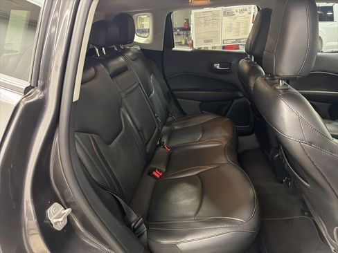 Used 2019 Jeep Compass Limited AWD/4WD image 10