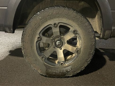 Used 2017 RAM 1500 Laramie w/ Convenience Group image 10