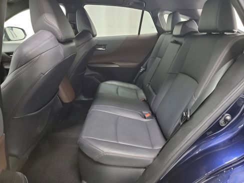 Used 2022 Toyota Venza XLE image 27