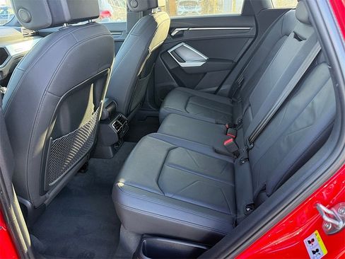 Used 2019 Audi Q3 2.0T Premium image 12