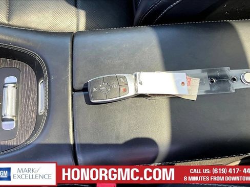 Used 2021 Mercedes-Benz GLS 580 4MATIC image 40
