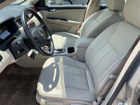 Used 2011 Chevrolet Impala LT w/ Luxury Edition Package FWD image 15