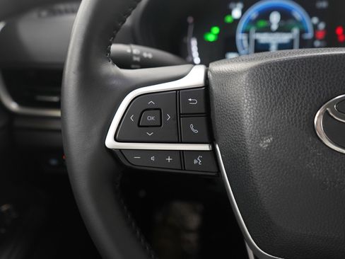 Used 2024 Toyota Grand Highlander XLE image 28