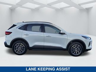 New 2026 Ford Escape SE FWD video 3