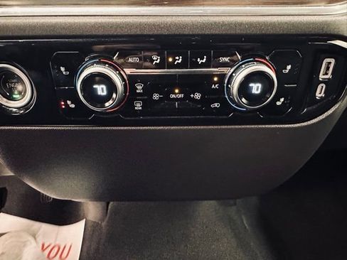 Used 2024 GMC Sierra 1500 SLT image 24