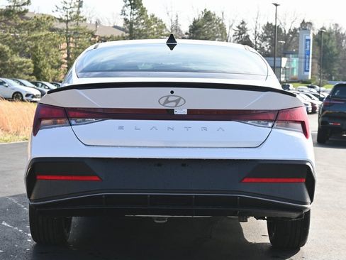Certified 2025 Hyundai Elantra Sport image 6