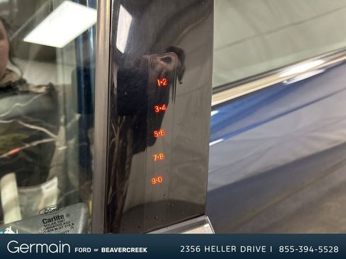 Used 2017 Ford Taurus SEL image 13