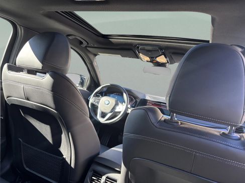 Used 2022 BMW 330i Sedan w/ Driving Assistance Package image 29